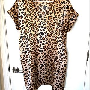 ENTRO Cheetah Silky dress with pockets!!!